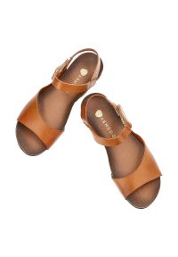 Brązowe Sandały Armodo Wygodne Obuwie Damskie. Kolor: brązowy. Materiał: skóra. Sezon: lato. Obcas: na obcasie. Styl: elegancki. Wysokość obcasa: niski #6