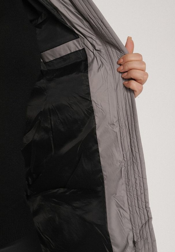 Born2be - Szara Długa Kurtka Pikowana z Kapturem i Bocznymi Suwakami Mevoressa. Okazja: na spacer, na co dzień. Typ kołnierza: kaptur. Kolekcja: plus size. Kolor: szary. Materiał: dzianina, jeans, poliester. Długość: długie. Styl: casual