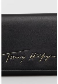 TOMMY HILFIGER - Tommy Hilfiger - Kopertówka. Kolor: czarny. Rodzaj torebki: na ramię #6