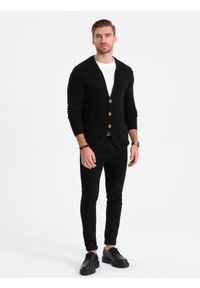 Ombre Clothing - Dzianinowy kardigan męski z kieszeniami i ozdobnymi guzikami – czarny V1 - Rozmiar: L. Okazja: na co dzień. Kolor: czarny. Materiał: dzianina. Wzór: aplikacja. Styl: elegancki, casual #1
