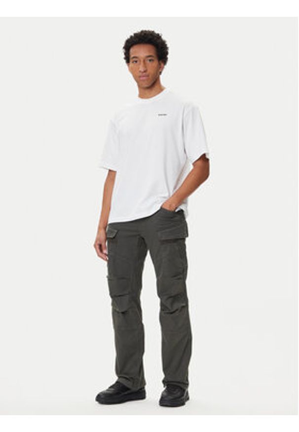 G-Star RAW - G-Star Raw Spodnie materiałowe 3D D26950-C106 Szary Straight Fit. Kolor: szary. Materiał: bawełna