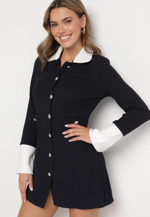 Born2be - Granatowa Sukienka z Usztywnioną Linią Ramion z Guzikami Sewiana. Kolor: niebieski. Materiał: skóra