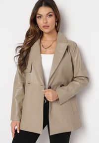 Born2be - Beżowy Dwurzędowy Płaszcz z Imitacji Skóry Kurtka Wiązana w Talii Lepari. Okazja: na co dzień. Kolor: beżowy. Materiał: skóra. Wzór: aplikacja. Sezon: jesień, wiosna. Styl: klasyczny, casual, elegancki #4