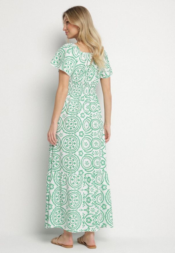 Born2be - Zielono-Biała Rozkloszowana Sukienka z Bawełną i Abstrakcyjnym Wzorem Ldivoria. Okazja: na spacer, na imprezę. Kolor: zielony. Materiał: bawełna. Styl: elegancki
