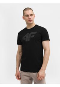 4f - T-shirt regular z nadrukiem męski. Kolor: czarny. Materiał: bawełna. Wzór: nadruk