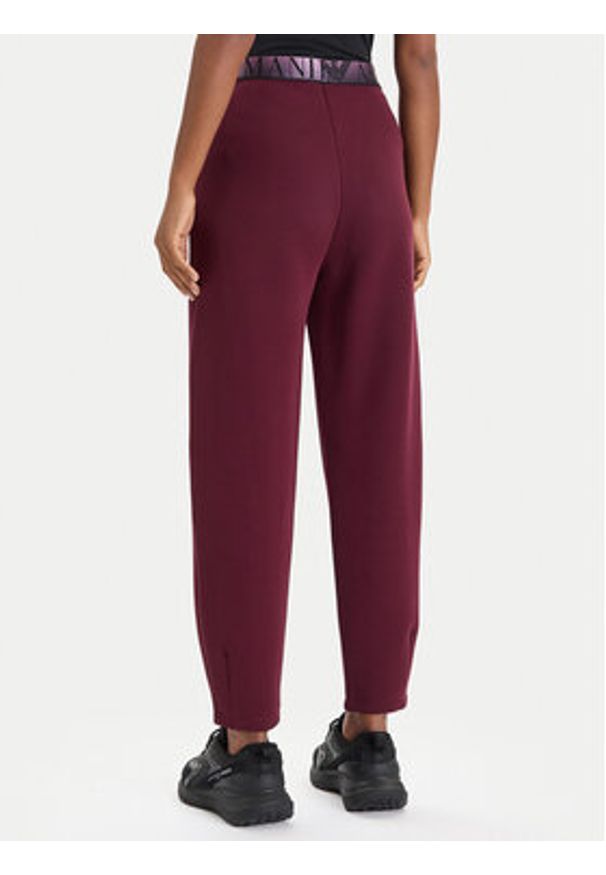 EA7 Emporio Armani Spodnie dresowe 7W000678 AF13151 M5064 Bordowy Regular Fit. Kolor: czerwony. Materiał: bawełna, syntetyk