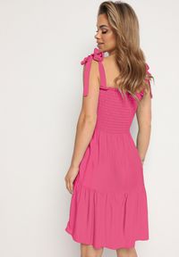 Born2be - Fuksjowa Rozkloszowana Sukienka z Bawełny z Gumką w Talii na Ramiączkach Gelfea. Kolor: różowy. Materiał: bawełna. Długość rękawa: na ramiączkach. Typ sukienki: rozkloszowane. Styl: klasyczny #3