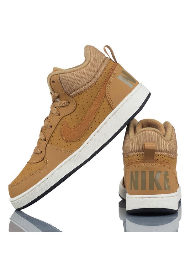 Buty Młodzieżowe Nike Court Borough Mid. Kolor: brązowy. Model: Nike Court. Sport: turystyka piesza