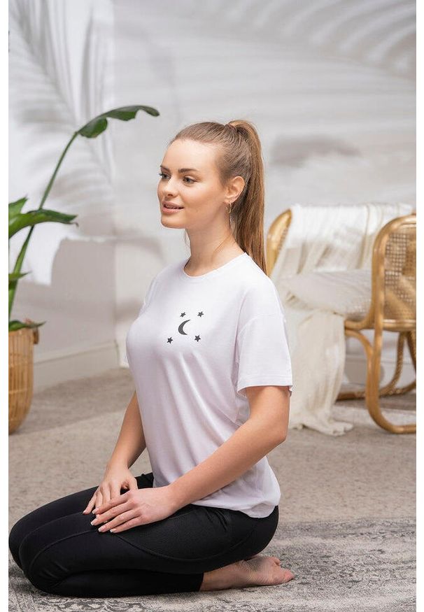 MOONHOLI - T-shirt do jogi Moonholi Moonstar z krótkim rękawem. Kolor: biały. Długość rękawa: krótki rękaw. Długość: krótkie. Sport: joga i pilates