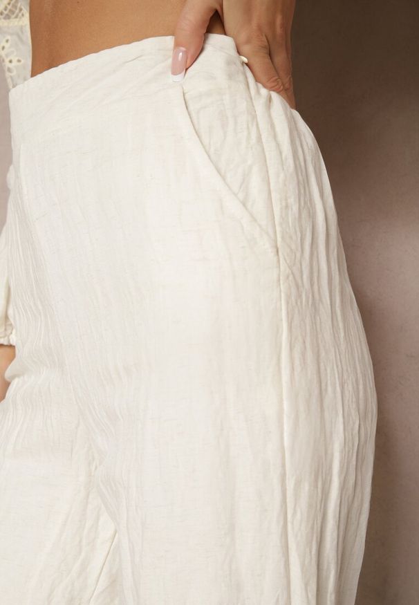 Renee - Beżowe Bawełniane Spodnie o Szerokim Kroju z Haftem Fenelith. Okazja: na co dzień. Kolor: beżowy. Materiał: bawełna. Wzór: haft. Styl: elegancki, casual, klasyczny