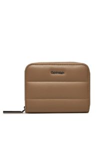 Calvin Klein Mały Portfel Damski Line Quilt Medium Zip Around K60K612201 Brązowy. Kolor: brązowy. Materiał: skóra