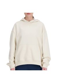 Bluza New Balance WT41537LIN - beżowa. Okazja: na co dzień. Kolor: beżowy. Materiał: bawełna, materiał, dresówka, prążkowany. Styl: klasyczny, casual