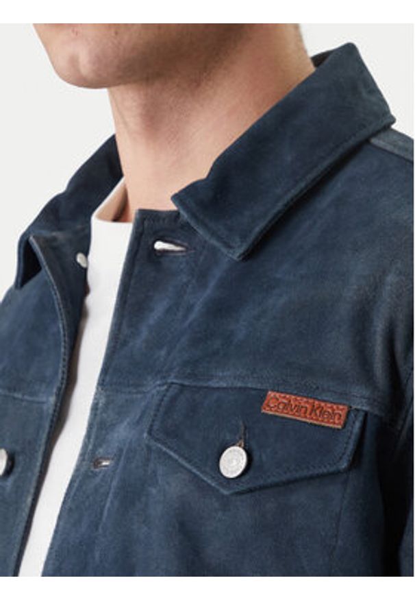 Calvin Klein Jeans Kurtka skórzana 90s LV04RF404G Granatowy Regular Fit. Kolor: niebieski. Materiał: skóra