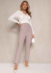 Renee - Jasnobeżowe Legginsy Bawełniane High Waist Ozdobione Guzikami Liorvia. Stan: podwyższony. Kolor: beżowy. Materiał: bawełna. Wzór: aplikacja