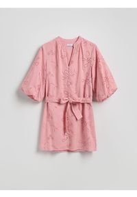 Reserved - Ażurowa sukienka mini - pastelowy róż. Kolor: różowy. Materiał: bawełna. Wzór: ażurowy. Typ sukienki: proste. Długość: mini