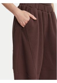 Kappa Spodnie dresowe 36226ZW Brązowy Oversize. Kolor: brązowy. Materiał: bawełna #3