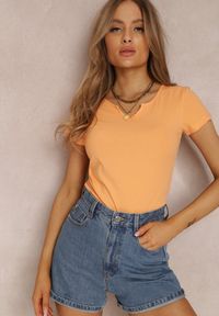Renee - Pomarańczowy T-shirt Amarhyse. Okazja: na co dzień. Kolor: pomarańczowy. Materiał: bawełna, materiał. Długość rękawa: krótki rękaw. Długość: krótkie. Wzór: aplikacja. Styl: casual