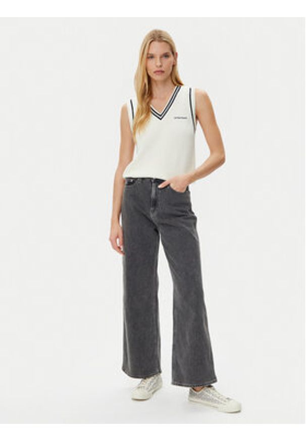 Guess Jeans Sweter W5GR02 Z3HM1 Écru Regular Fit. Materiał: bawełna