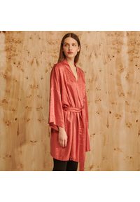 Reserved - Sukienka kimono - Różowy. Kolor: różowy #1