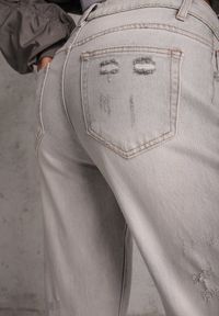 Renee - Jasnoszare Proste Jeansy z Bawełną High Waist Ozdobione Przetarciami Vimareas. Stan: podwyższony. Kolor: szary. Wzór: aplikacja #3