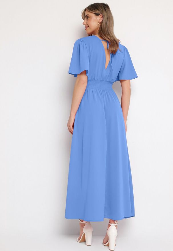 Born2be - Niebieska Sukienka z Rozkloszowanymi Rękawami Gumką w Pasie i Wiązaniem na Plecach Larielle. Okazja: na co dzień, na imprezę. Typ kołnierza: dekolt w kształcie V. Kolor: niebieski. Materiał: bawełna. Typ sukienki: proste. Styl: casual, elegancki