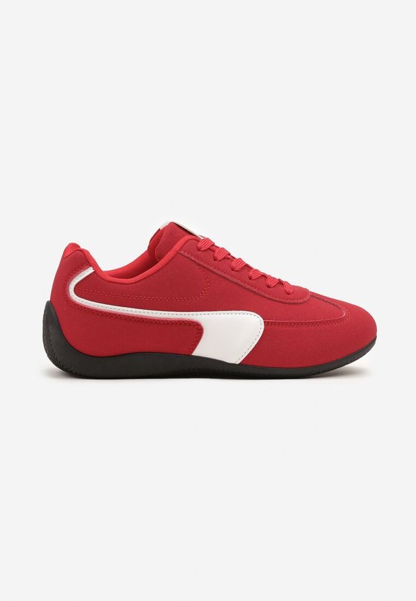 Renee - Czerwone Sneakersy Typu Klasyczne Tenisówki Zelritia. Okazja: na co dzień, na spotkanie biznesowe. Kolor: czerwony. Materiał: jeans. Szerokość cholewki: normalna. Wzór: aplikacja