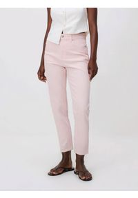 Reserved - Jeansy mom fit - różowy. Kolor: różowy