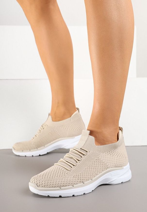 Born2be - Beżowe Buty Sportowe Sneakersy z Elastyczną Cholewką Tataliona. Okazja: na co dzień. Zapięcie: bez zapięcia. Kolor: beżowy. Szerokość cholewki: normalna