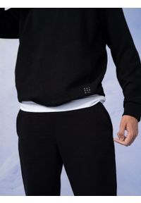 outhorn - Spodnie dresowe w prążki męskie. Materiał: dresówka. Wzór: prążki #10
