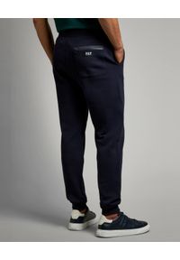 FAY - Granatowe spodnie dresowe. Kolor: niebieski. Materiał: dresówka. Wzór: aplikacja #3