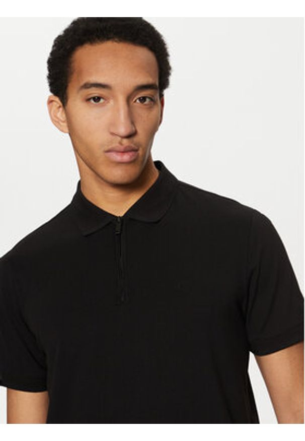 Calvin Klein Polo K10K114128 Czarny Regular Fit. Typ kołnierza: polo. Kolor: czarny. Materiał: bawełna