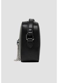 Valentino by Mario Valentino - VALENTINO Mała czarna torebka o teksturze skóry z ozdobnym V divina haversack. Kolor: czarny. Materiał: skórzane #4