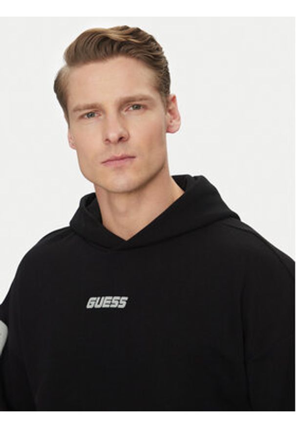 Guess Bluza Z4BQ03 KAIJ1 Czarny Regular Fit. Kolor: czarny. Materiał: bawełna