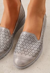 Born2be - Szare Półbuty na Koturnie ze Skórzaną Wkładką i Ażurową Cholewką Arivos. Okazja: na co dzień. Kolor: szary. Materiał: skóra. Szerokość cholewki: normalna. Wzór: ażurowy. Obcas: na koturnie. Styl: casual, elegancki #9
