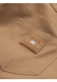 Ombre Clothing - Spodnie męskie materiałowe REGULAR z kieszeniami cargo - jasnobrązowe V4 OM-PACG-0178 - XXL. Kolor: brązowy. Materiał: materiał