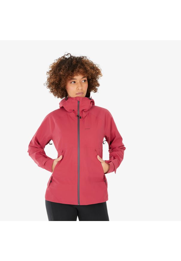 quechua - Kurtka turystyczna damska Quechua MH500 wodoodporna. Kolor: czerwony. Materiał: materiał. Sport: wspinaczka