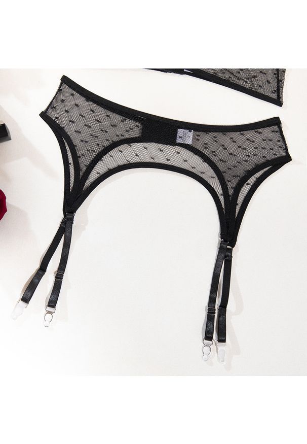 Intica - Komplet bielizny z delikatnych materiałów na romantyczne wieczory Carmelita. Kolor: czarny. Materiał: materiał