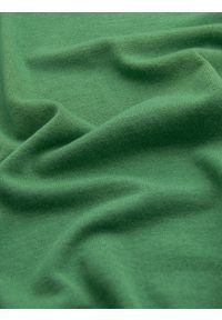 Ombre Clothing - Męski sweter klasyczny z wiskozą BASIC z okrągłym dekoltem – zielony V13 - Rozmiar: XXL. Kolor: zielony. Materiał: wiskoza. Styl: klasyczny #7