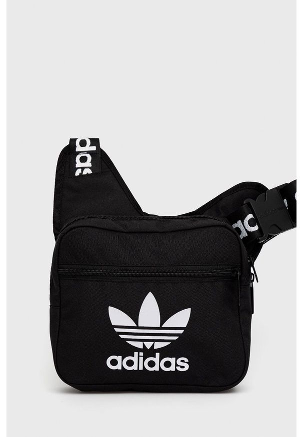 adidas Originals - Nerka. Kolor: czarny. Materiał: materiał