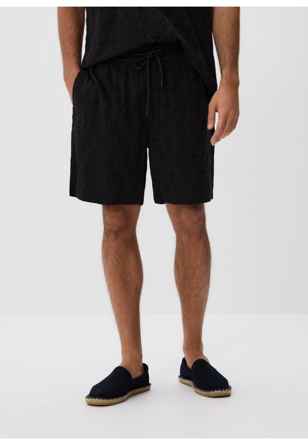 Reserved - Szorty slim fit - czarny. Kolor: czarny. Materiał: tkanina, wiskoza