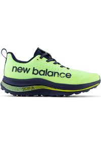 Buty damskie New Balance FuelCell SuperComp Trail WTTRXCC – zielone. Okazja: na co dzień. Kolor: zielony. Materiał: guma, włókno, materiał, syntetyk. Szerokość cholewki: normalna. Sport: bieganie, fitness, wspinaczka