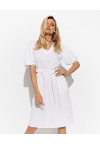 PESERICO - Biała sukienka mini. Kolor: biały. Materiał: bawełna, materiał. Wzór: aplikacja. Sezon: wiosna, lato. Długość: mini