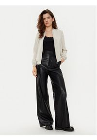 Vero Moda Kurtka bomber Coco 10245734 Beżowy Regular Fit. Kolor: beżowy. Materiał: syntetyk