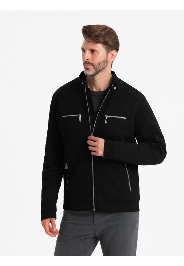 Ombre Clothing - Kurtka męska typu biker ze stójką i kieszeniami – czarna V2 OM-JALP-0157 - XL. Okazja: na co dzień. Typ kołnierza: kołnierzyk stójkowy. Kolor: czarny. Materiał: materiał, syntetyk, poliester, tkanina. Wzór: ze splotem. Styl: casual