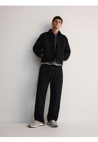 Reserved - Jeansy straight z przeszyciami - czarny. Kolor: czarny #1