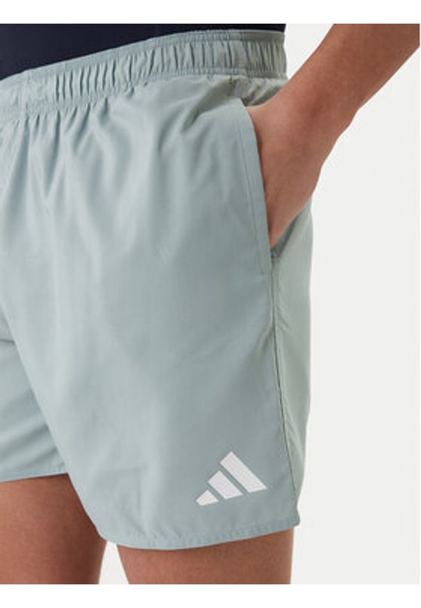 Adidas - adidas Szorty kąpielowe 5-Inch KA4924 Zielony Regular Fit. Kolor: zielony. Materiał: syntetyk