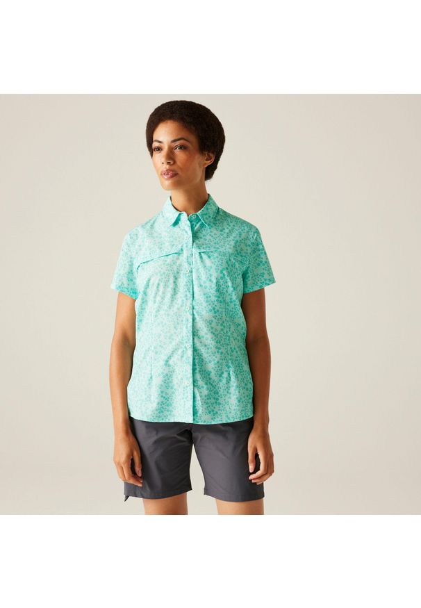 Regatta - Travel Packaway damska koszula z krótkim rękawem. Kolor: biały. Materiał: materiał. Długość rękawa: krótki rękaw. Długość: krótkie. Sport: turystyka piesza