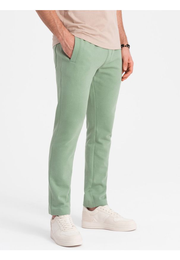 Ombre Clothing - Spodnie męskie dresowe z nogawką bez ściągacza - zielone V3 OM-PABS-0206 - XXL. Kolor: zielony. Materiał: dresówka. Wzór: aplikacja. Styl: sportowy, klasyczny