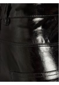 Gina Tricot Spodnie z imitacji skóry 21348 Czarny Regular Fit. Kolor: czarny. Materiał: syntetyk #5