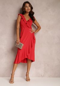 Renee - Czerwona Sukienka Galare. Kolor: czerwony. Materiał: tkanina, wiskoza. Długość rękawa: bez rękawów. Wzór: aplikacja. Typ sukienki: kopertowe